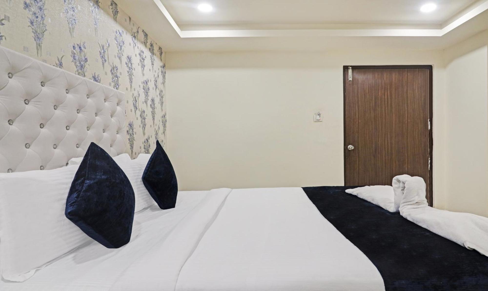 Hotel Bright Airport Zone Shamshabad Exterior foto